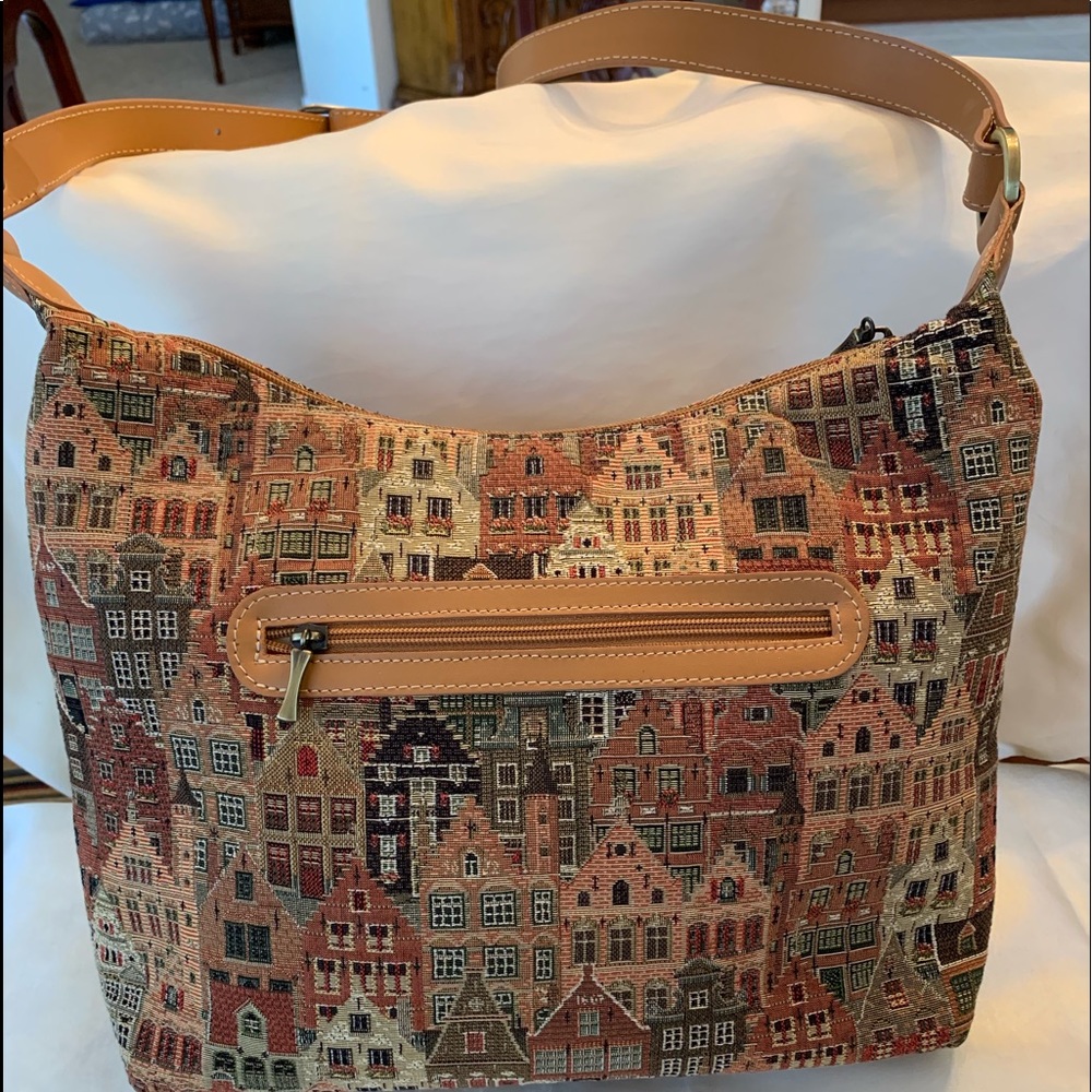 EUC Royal Tapisserie Belgium made shoulder purse
